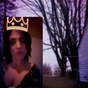 Meet your Posher, Cassandra